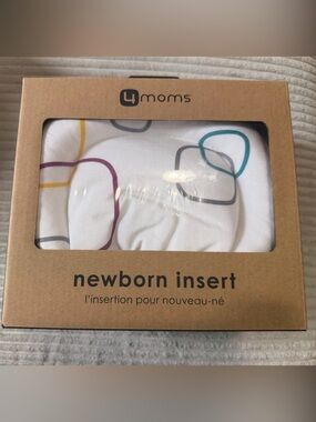 Newborn Insert in White with Multicolor Accents for Mamaroo & Rockaroo